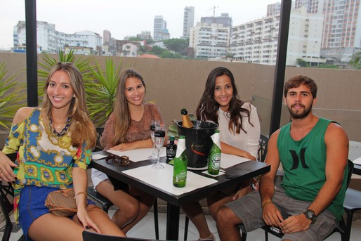 Natalia Andrade, Luana Castellano, Paula Diniz e Tiago Braga