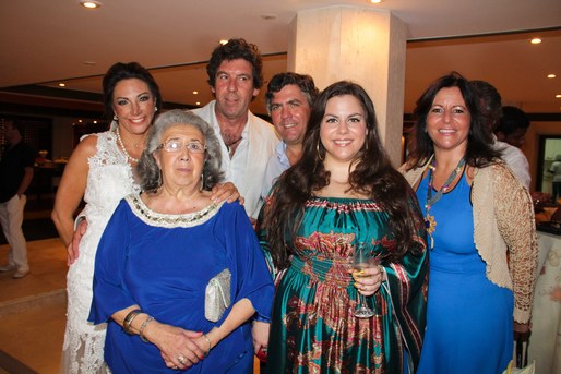 Luzia Santhana, Beatriz e Luiz Carvalho, João, Maria e Alexandra Eça