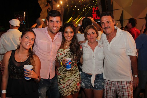 Luema Peixoto, Diego Pombo, Juliana Melino, Rosangela Pombo e Jorge Relendo