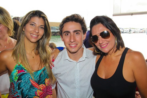 Lisiane Arouca, Luan Moura e Flavia Baquerizo