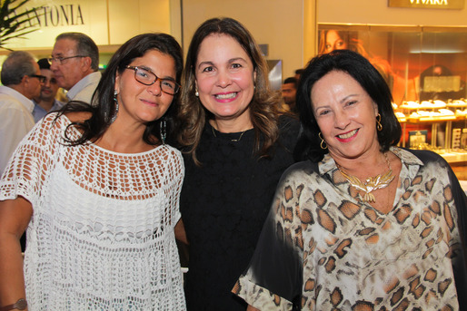 Carol Casaes, Ines Carvalho e Tania Mota Muniz