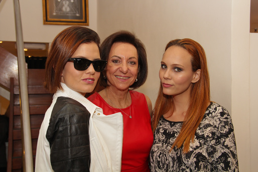 Marilia Alcantara, Regina Weckerle e Victoria Marques