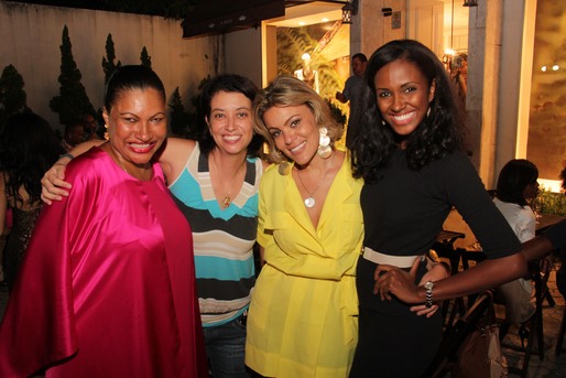 Marta Goes, Alessandra Hattori, Rebeca Ernesto e Priscila Santiago