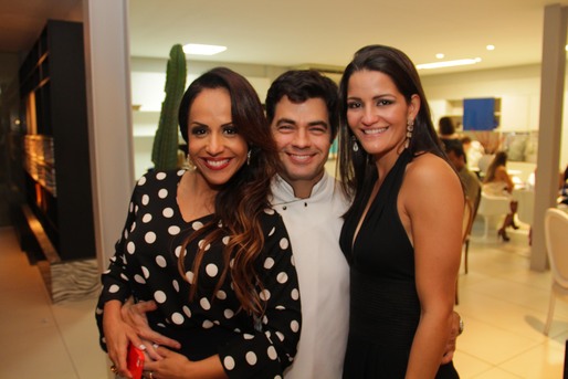 Carla Cirtina, Marcelo Faustini e Carol Braga