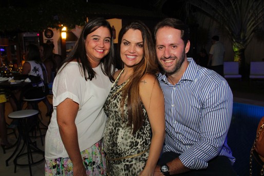 Ana Maria Monttin e Rogerio Farsoni entre Janina Andrade