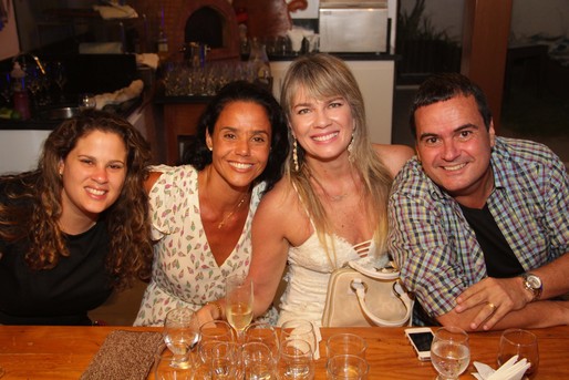 Gabriela Sena, Ana Luiza Gonçalvez, Patricia e Ricardo Chaves