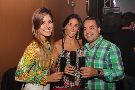 Maria Medrado, Cintia Cruz e Ginno Larry