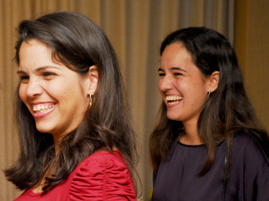 Renata e Rafaela Carneiro