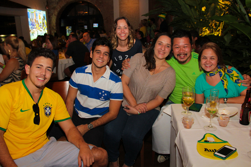 Lucas Bretas, Denis Schmit, Luciana Fabbri, Karla Anastasia, Willian Shen e Ravena Leite