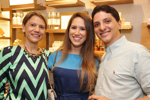 Joana, Maria Fernanda e Rogerio Gomes