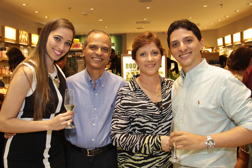 Louise, Silvio Roberto, Nelia e Rogerio Gomes