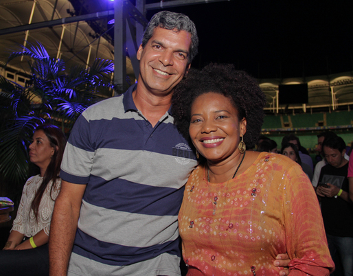 Robson Costa e Margareth Menezes