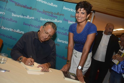 Galvão Bueno e Patricia Abreu