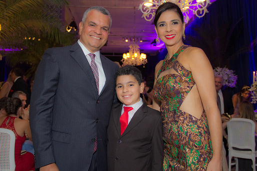 Marcelo, Gustavo Araujo e Anelisa Coutinho