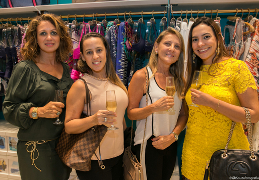 Elaine Santos, Gabriele Andrade, Helena Leite e Anacecilia Rocha