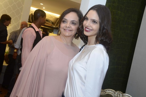 Dôra e Maria Landeiro