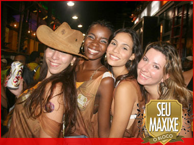 Laura, Paula, Kelly e Renata