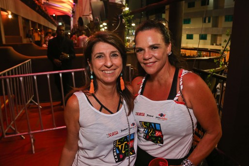 Vera Garcez e Laura Barreto no Camarote Salvador durante o Carnaval