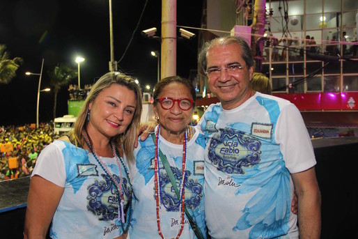 Rosangela, Licia Fabio e Roberto Sa Menezes