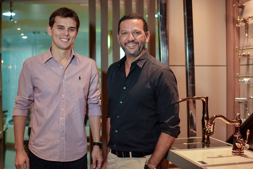 Norberto Jahn (diretor comercial da BRACCI) Com o arquiteto Rogerio Menezes