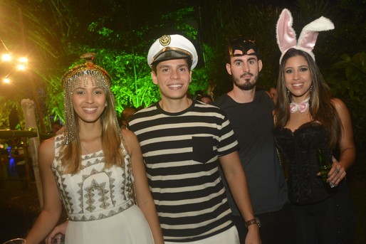 Luiza Gaspar, Guilherme Gonzalez, Sabastien Gioncola e Caroline Gaspar