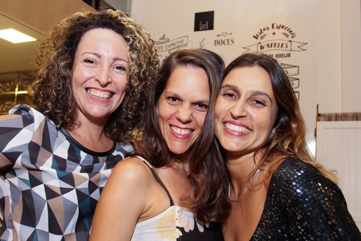 Aicha Marques, Dani Devonaro e Adriana Munford