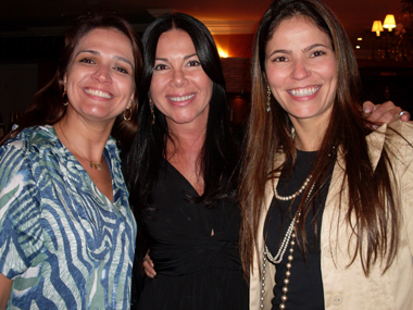 Aninha Marques entres Carla Maciel e Veronica Rodeiro!