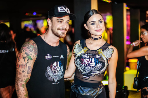 Felipe Titto e Thaila Ayala