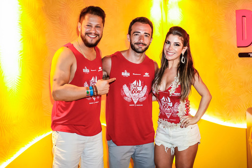 Alan Salles, Renato Camargo e Stefania Brito