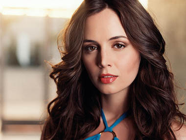 ELIZA DUSHKU - número 6