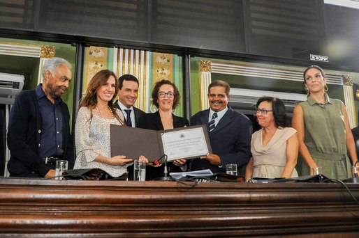  Gilberto Gil, Flora Gil, Leo Prates, Fafá, Osvaldo Vigas, Lídice da Mata e Ivete Sangalo