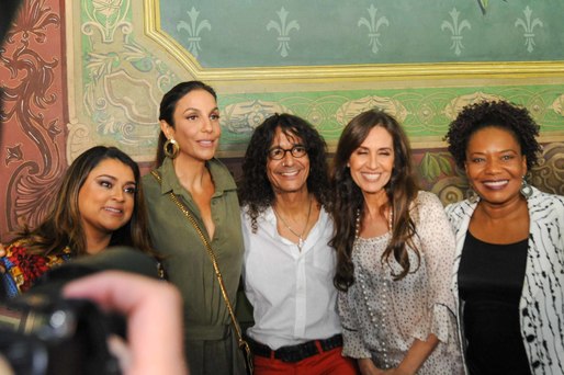 Preta Gil, Ivete Sangalo, Luiz Caldas, Flora Gil e Margareth Menezes