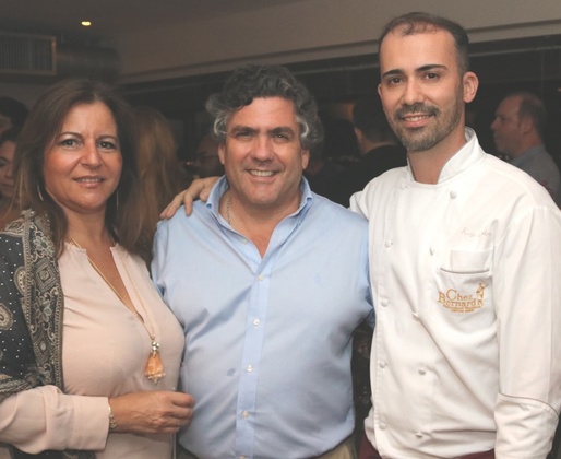 Alexandra e João Eça Pinheiro e o chef Rui Carneiro (foto Jorge Thadeu )