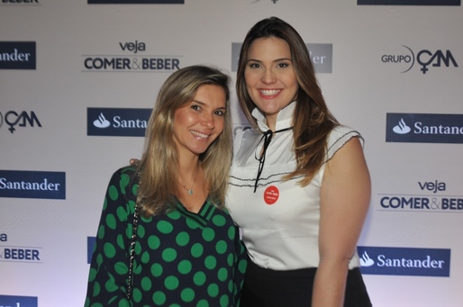  Lara Kertész e a amiga Priscila Diniz, vencedora da categoria melhor doceira, pela Confeitaria Priscila Diniz