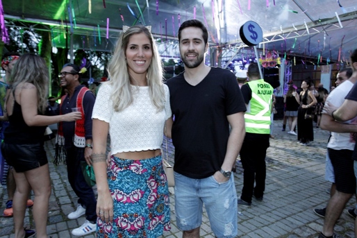 Julia Fasano E Felipe Bueno