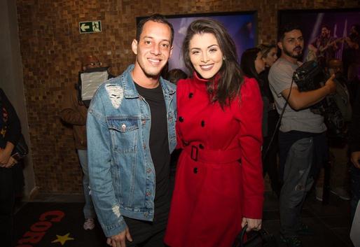 RODRIGUINHO E FERNANDA BATISTA