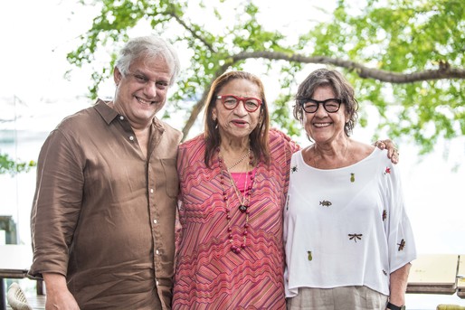 Lícia Fábio, a super-homenageada do mês de junho