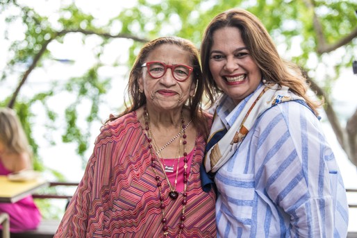 Lícia Fábio, a super-homenageada do mês de junho