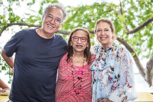 Lícia Fábio, a super-homenageada do mês de junho