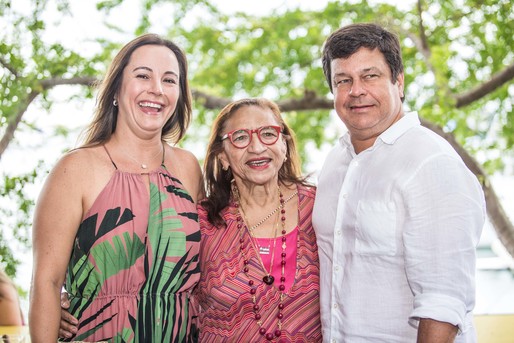 Lícia Fábio, a super-homenageada do mês de junho