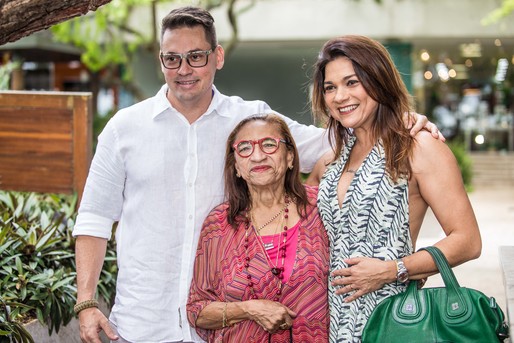 Lícia Fábio, a super-homenageada do mês de junho