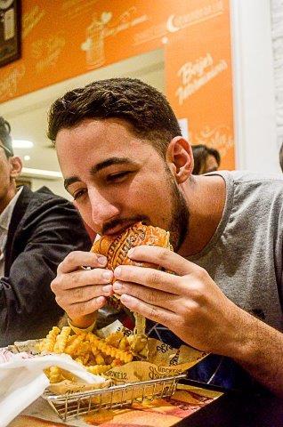 Inauguração do tradicional  restaurante temático Johnny Rockets em Salvador