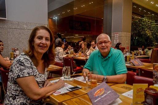 Inauguração do tradicional  restaurante temático Johnny Rockets em Salvador