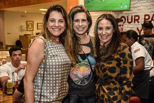 Inauguração do tradicional  restaurante temático Johnny Rockets em Salvador