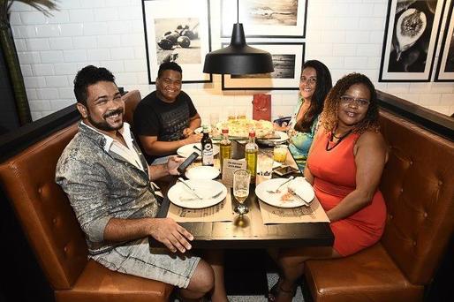 Inauguração da  pizzaria carioca Mamma Jamma