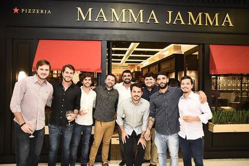 Inauguração da  pizzaria carioca Mamma Jamma