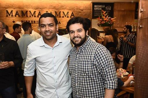 Inauguração da  pizzaria carioca Mamma Jamma