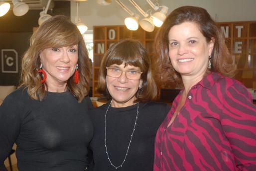 Eva Taquechel, Riva Crosman e Denise Senra