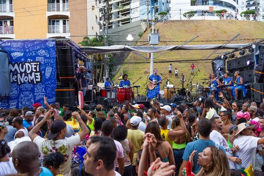 Desfile do MUDEIdeNOME no Furdunço 2019  )