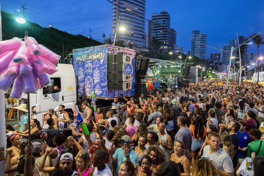 Desfile do MUDEIdeNOME no Furdunço 2019